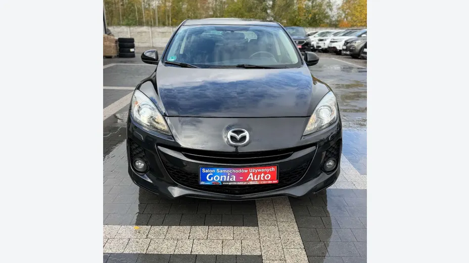 MAZDA 3 -