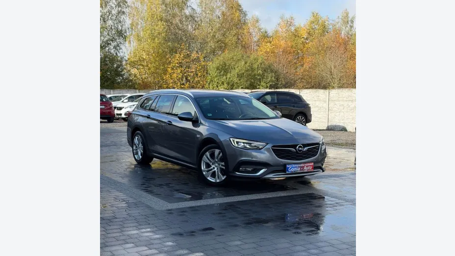OPEL Insignia -