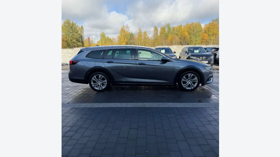 OPEL Insignia -