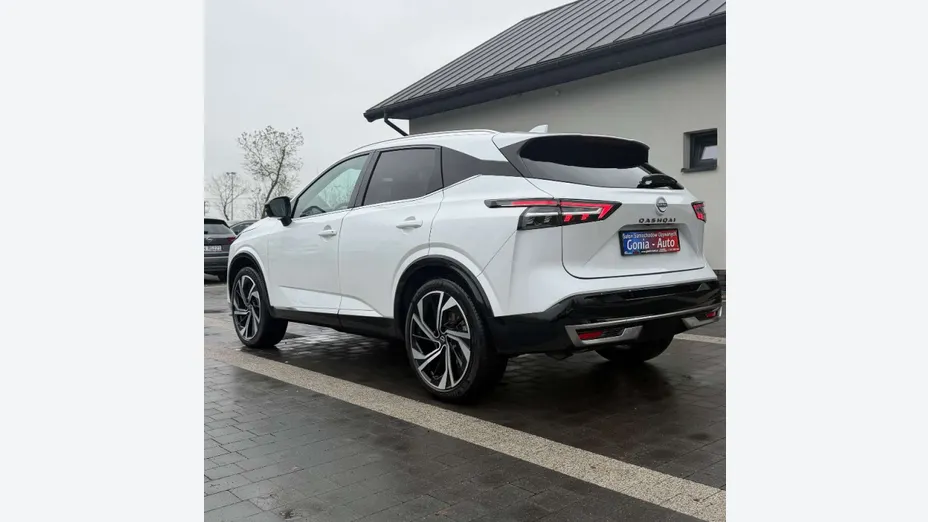 NISSAN Qashqai -