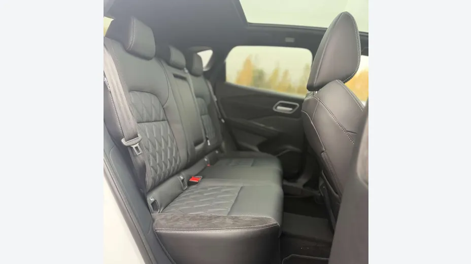 NISSAN Qashqai -