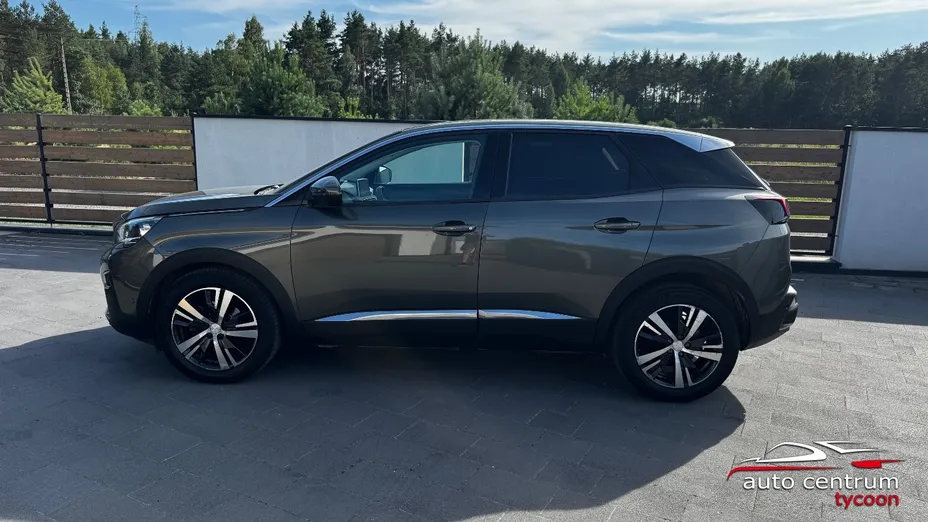 PEUGEOT 3008 -