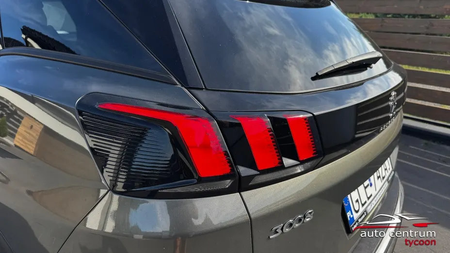 PEUGEOT 3008 -