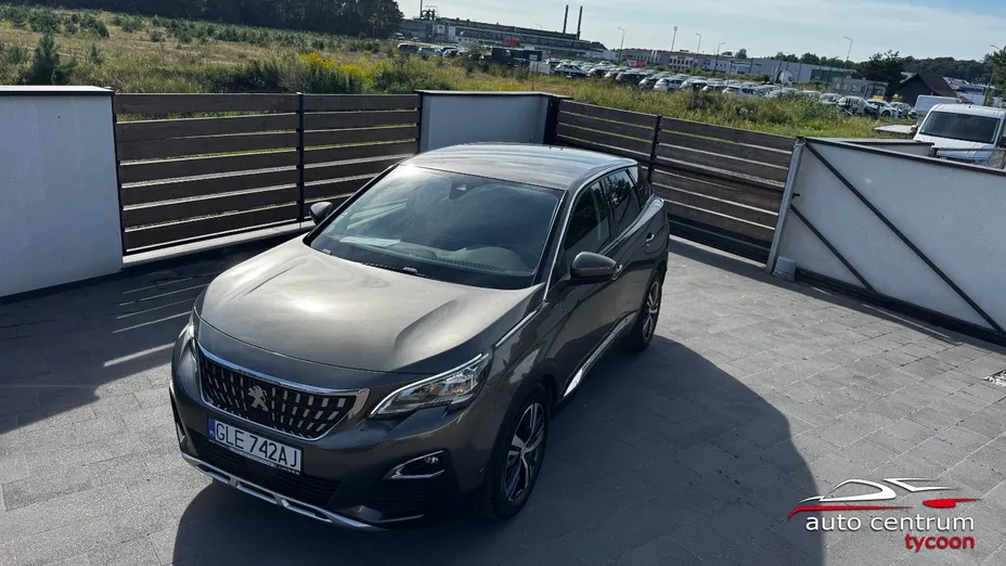 PEUGEOT 3008 -