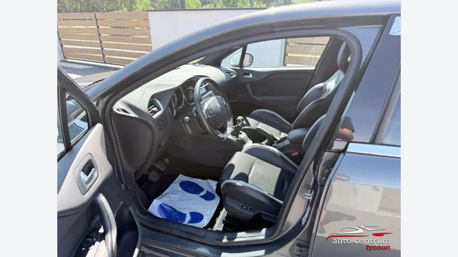 CITROEN DS4 -