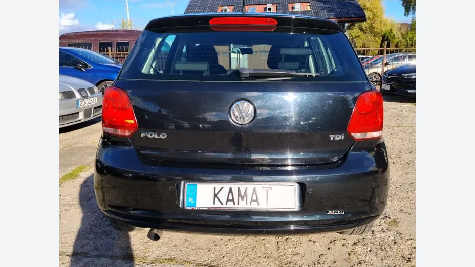 VOLKSWAGEN Polo -