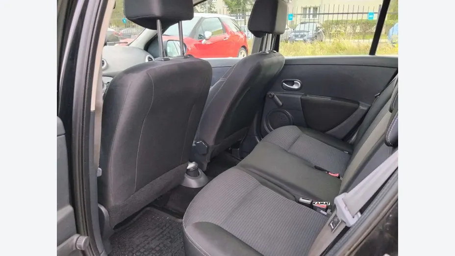 RENAULT Clio -