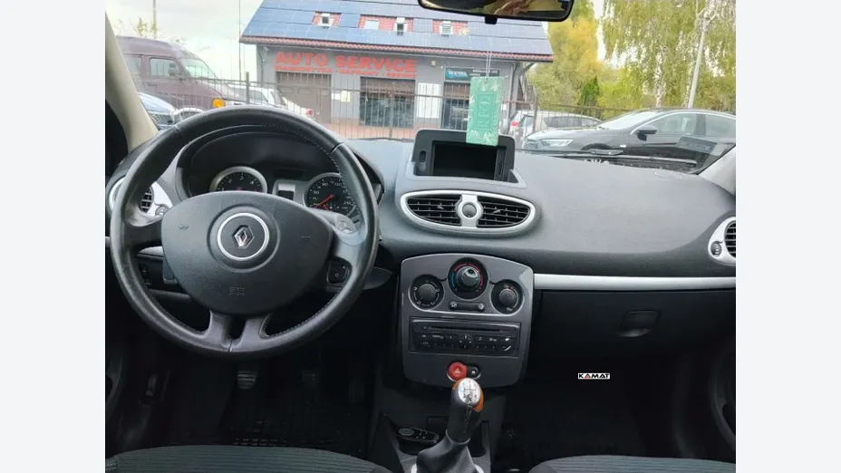 RENAULT Clio -