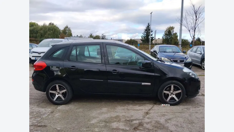 RENAULT Clio -