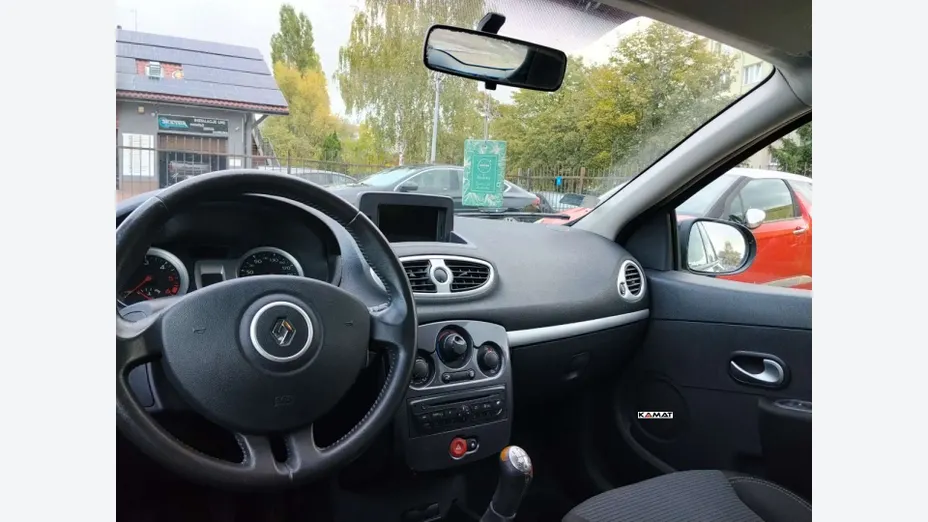 RENAULT Clio -