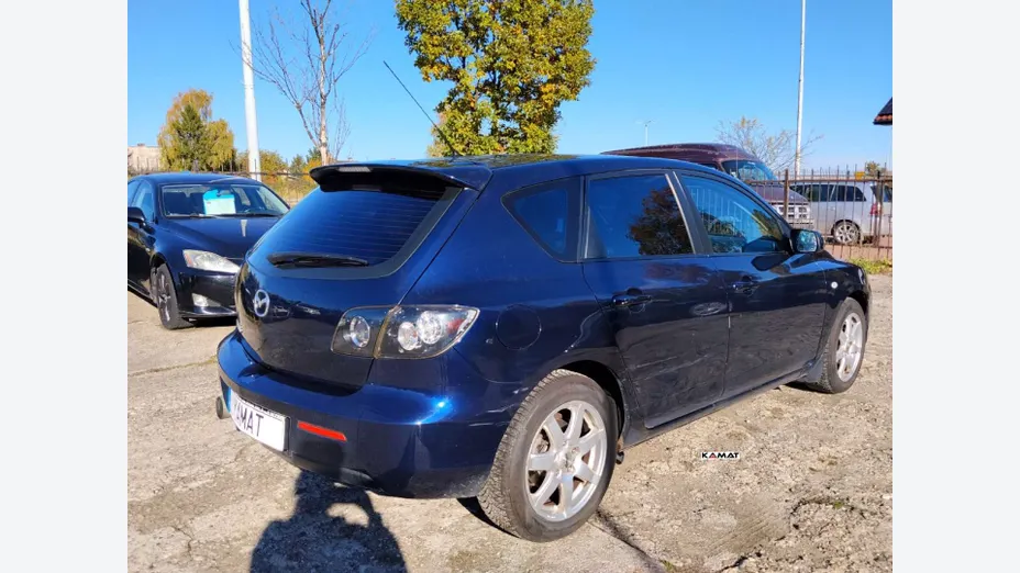 MAZDA 3 -