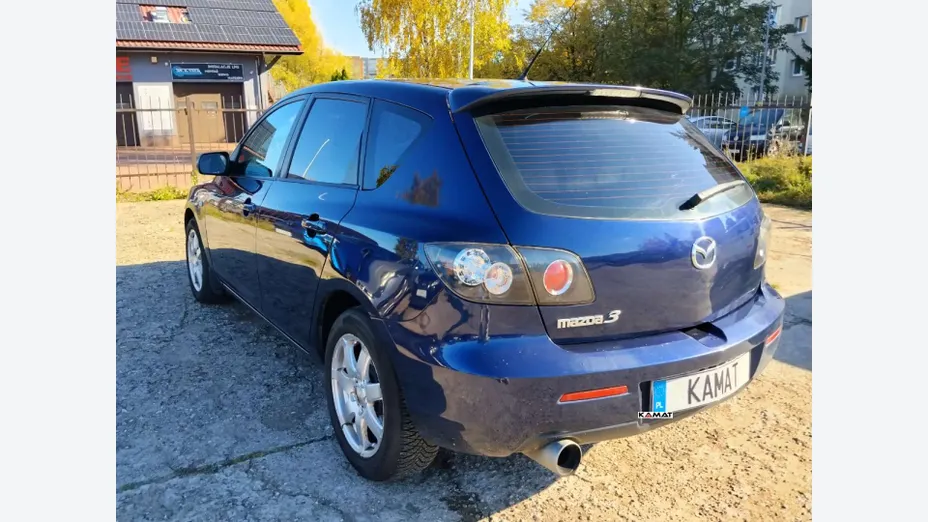 MAZDA 3 -