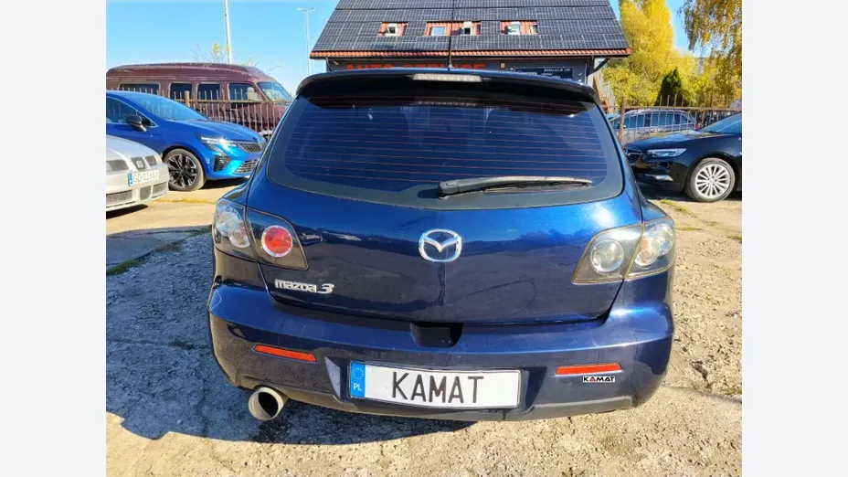 MAZDA 3 -