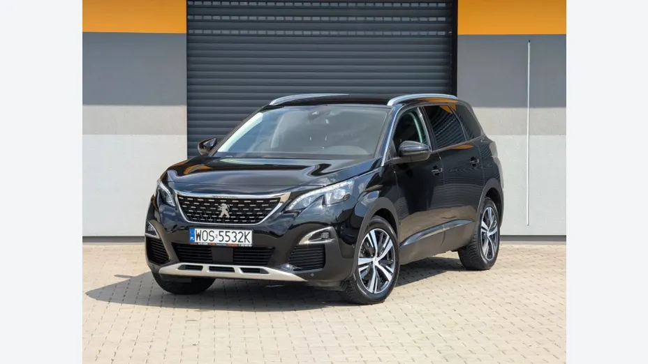 PEUGEOT 5008 -