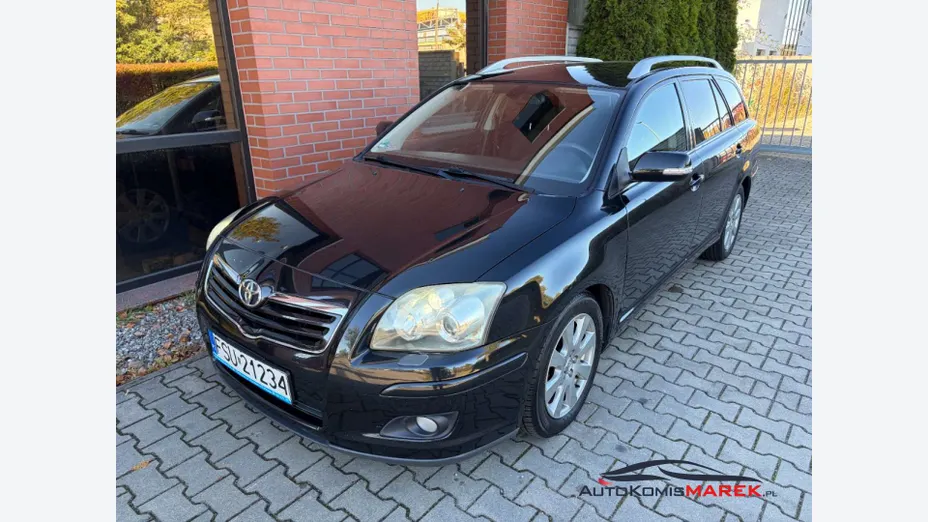 TOYOTA Avensis -