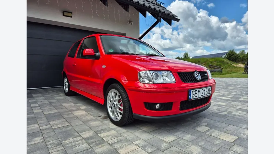 VOLKSWAGEN Polo -