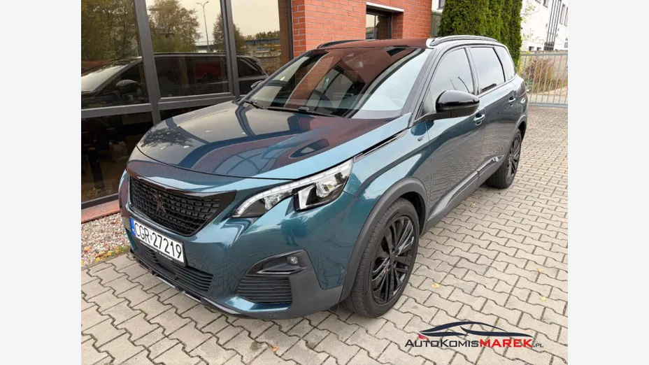 PEUGEOT 5008 -
