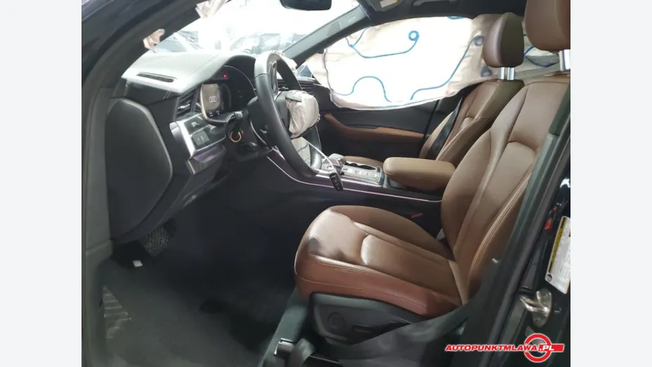 AUDI Q7 -