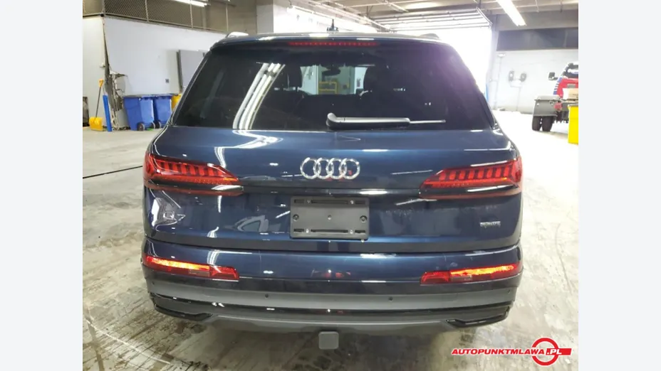 AUDI Q7 -