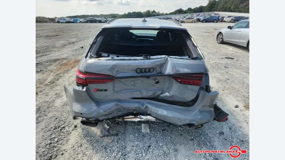 AUDI RS6 Avant -