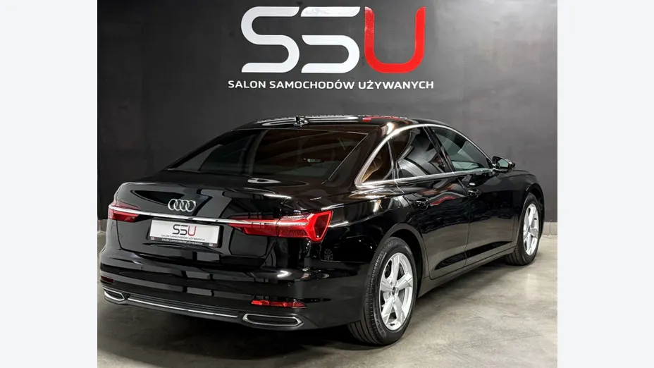 AUDI A6 -