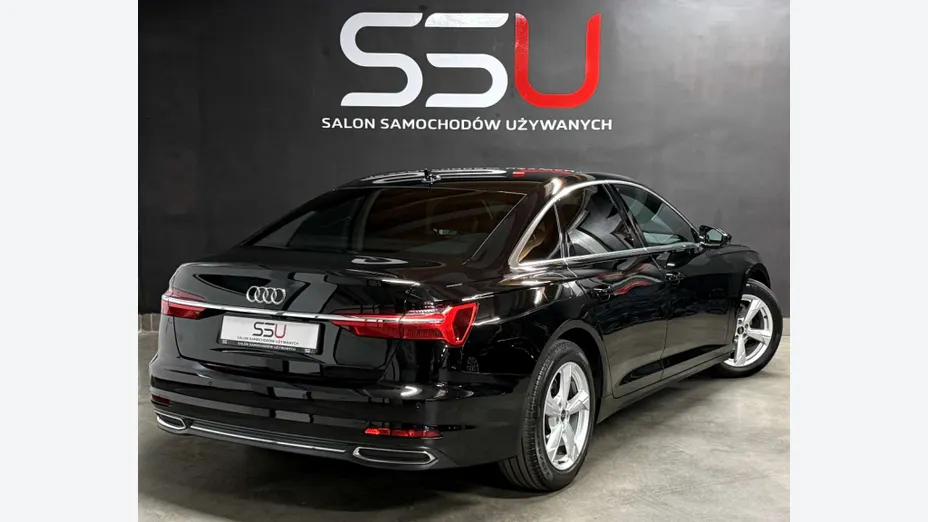 AUDI A6 -