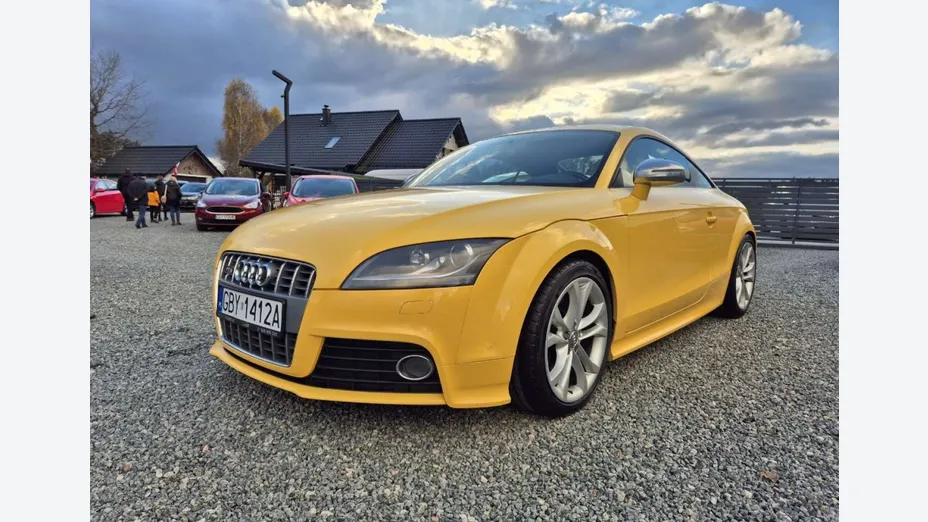 AUDI TT -