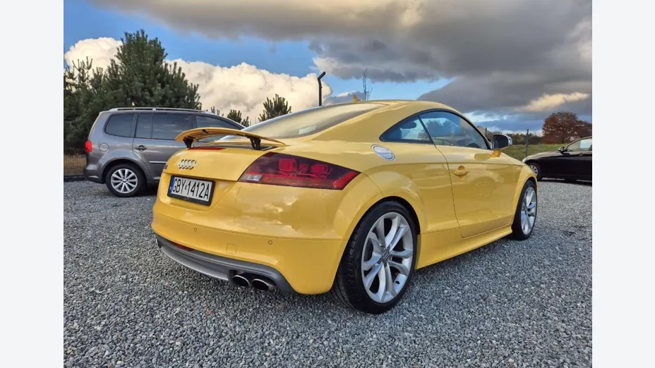 AUDI TT -