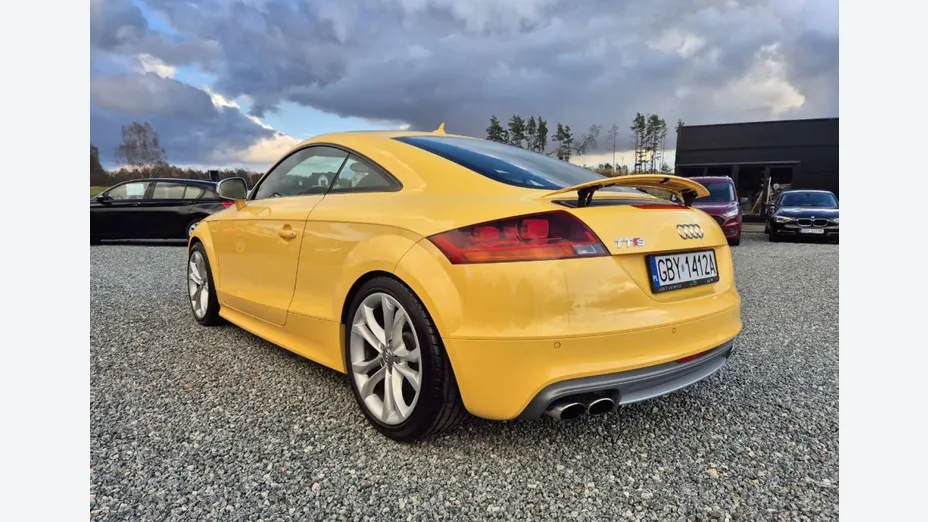 AUDI TT -