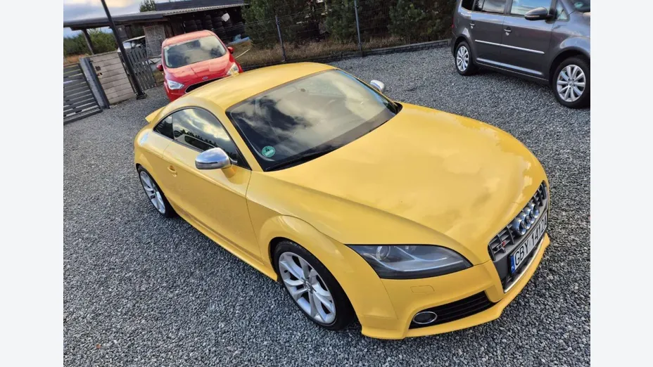 AUDI TT -