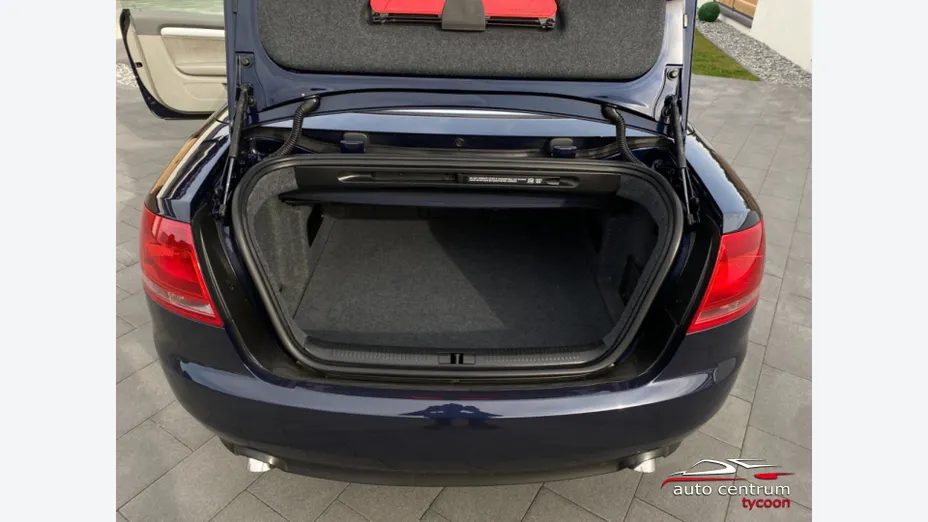 AUDI Cabriolet -