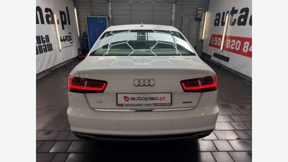 AUDI A6 -