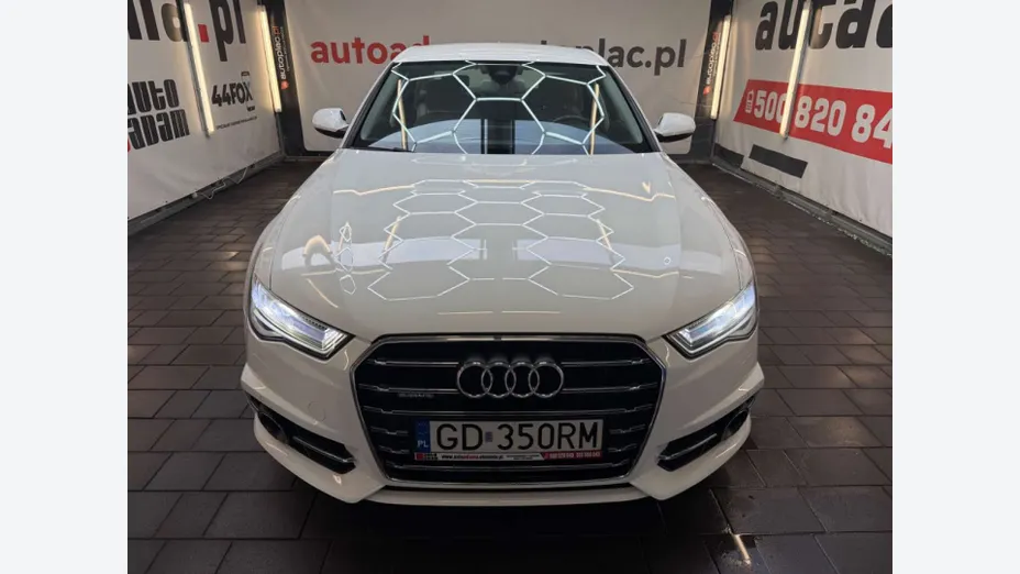 AUDI A6 -