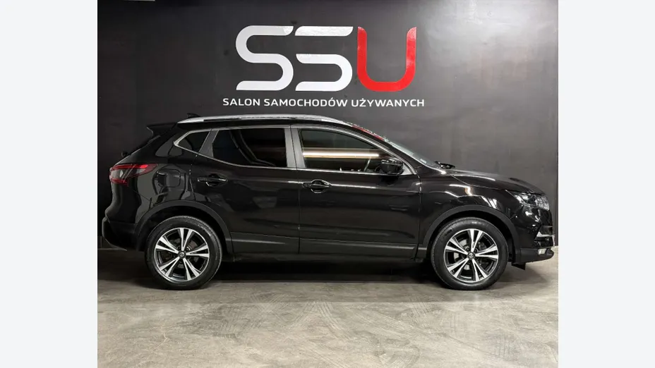 NISSAN Qashqai -