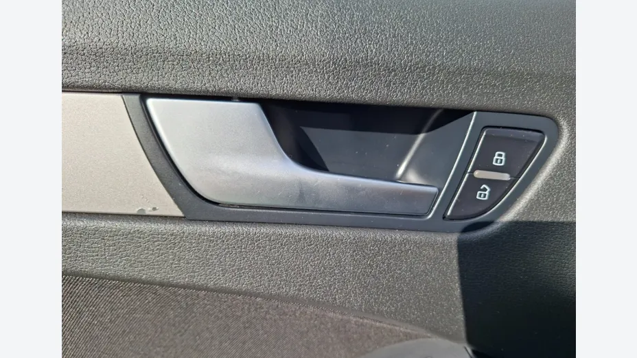 AUDI A4 -