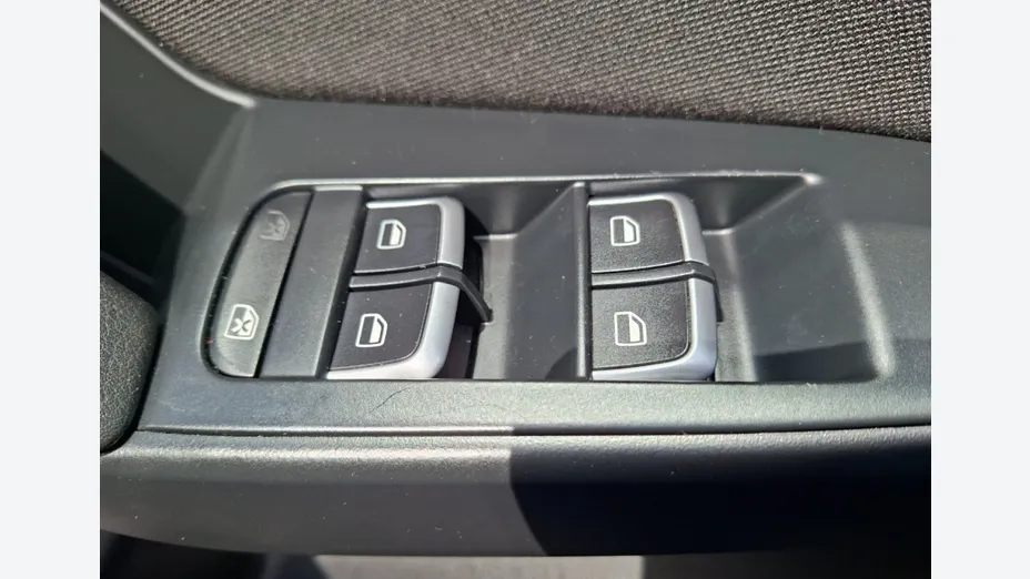 AUDI A4 -