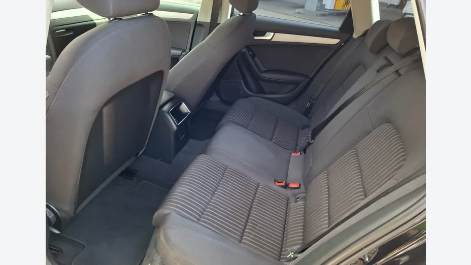 AUDI A4 -