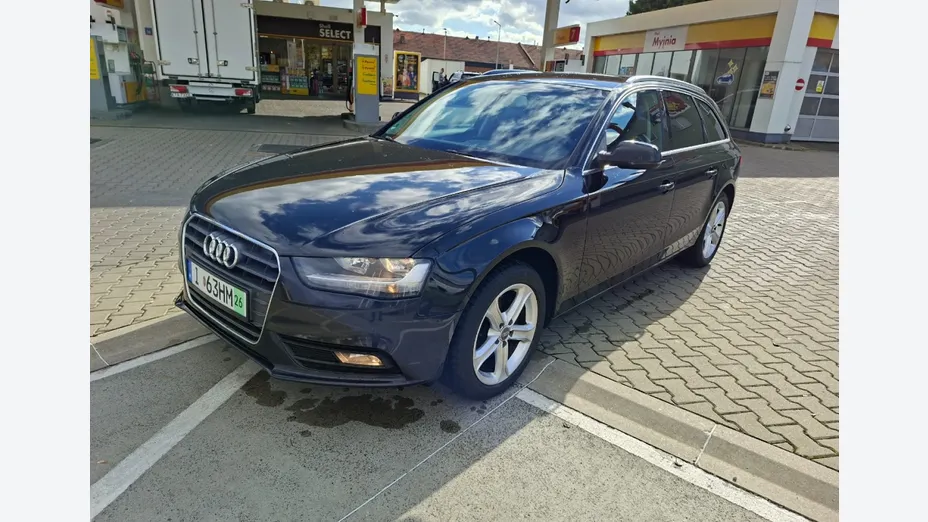 AUDI A4 -