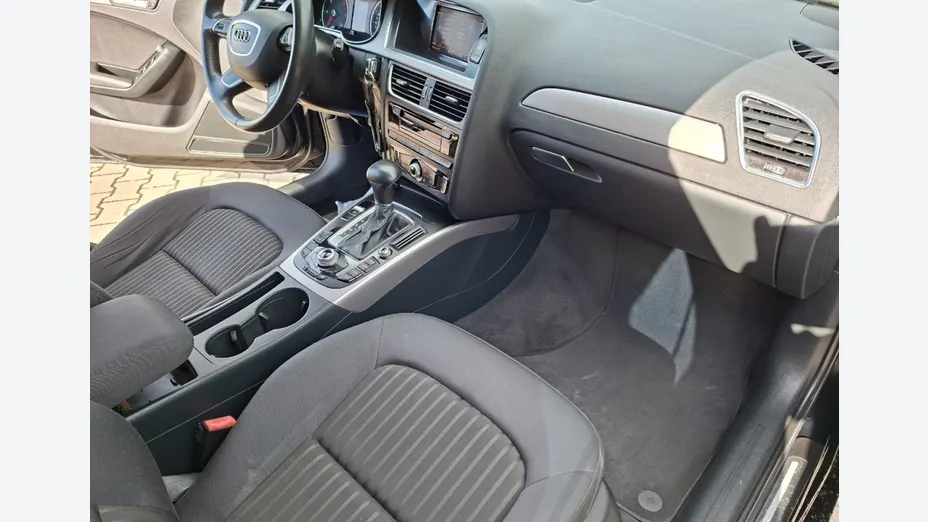 AUDI A4 -