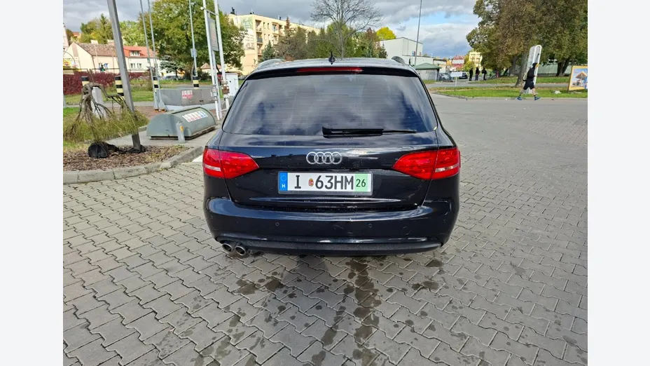 AUDI A4 -