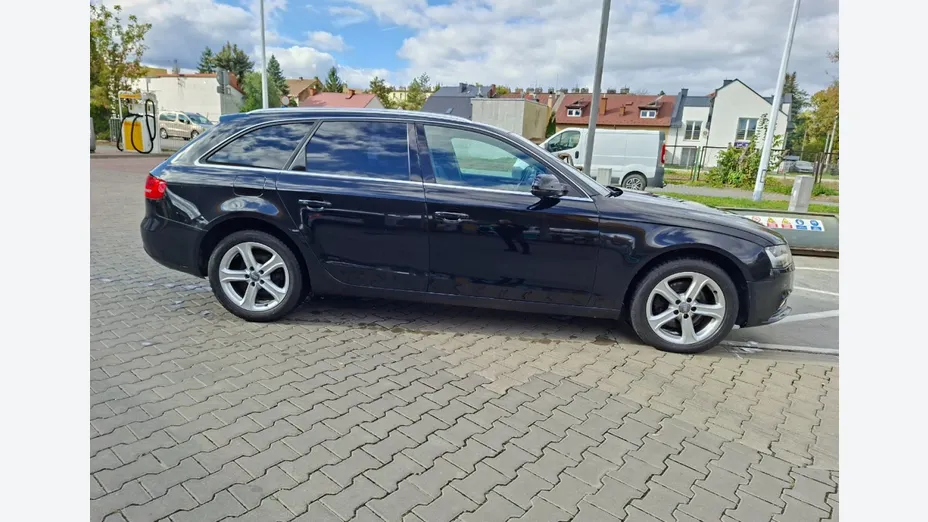 AUDI A4 -