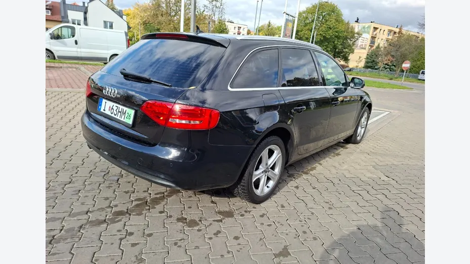 AUDI A4 -