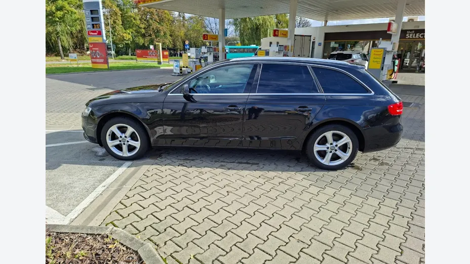 AUDI A4 -