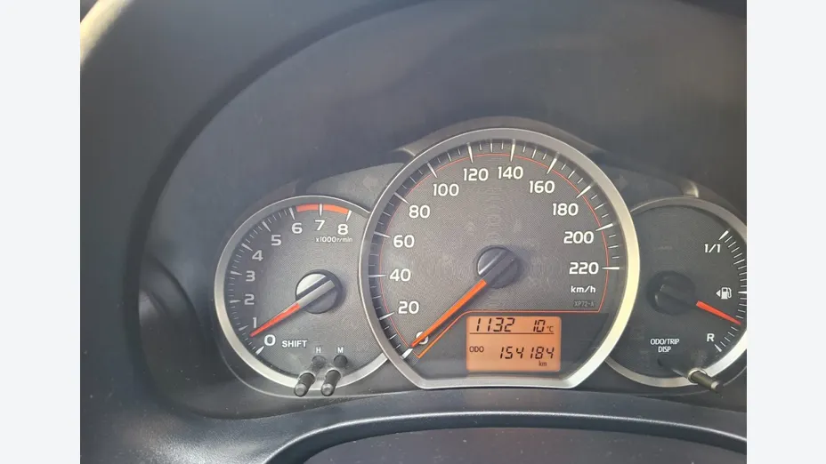 TOYOTA Yaris -
