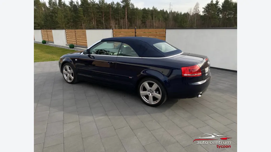 AUDI Cabriolet -