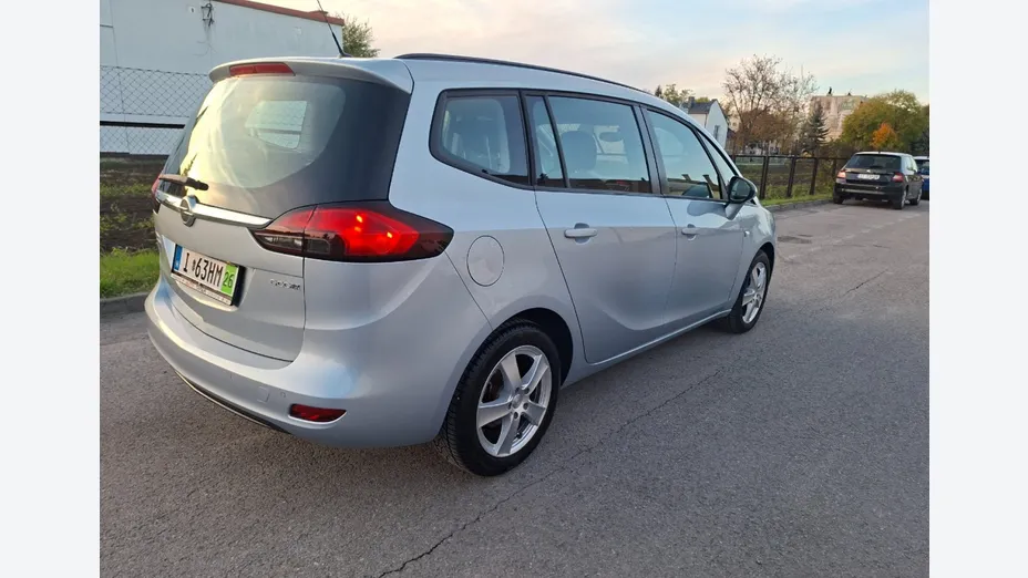 OPEL Zafira -