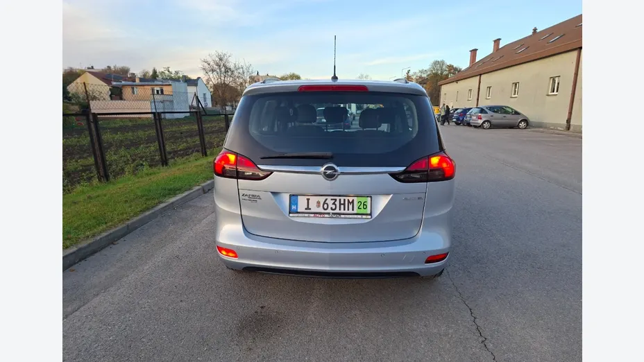 OPEL Zafira -