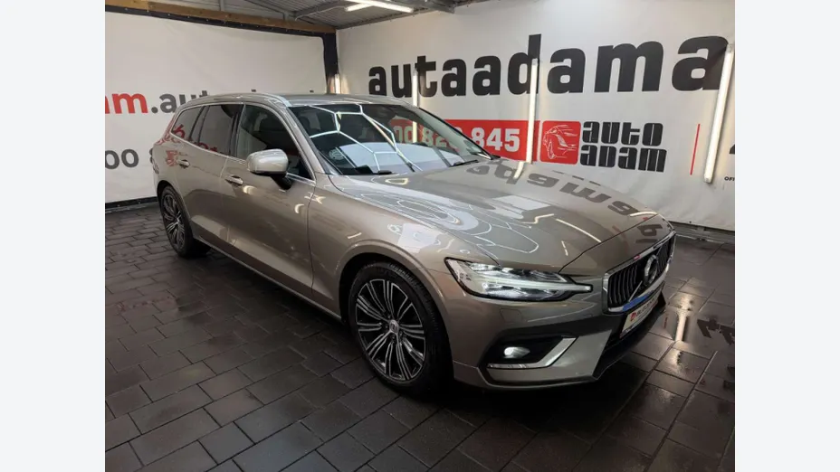 VOLVO V60 -