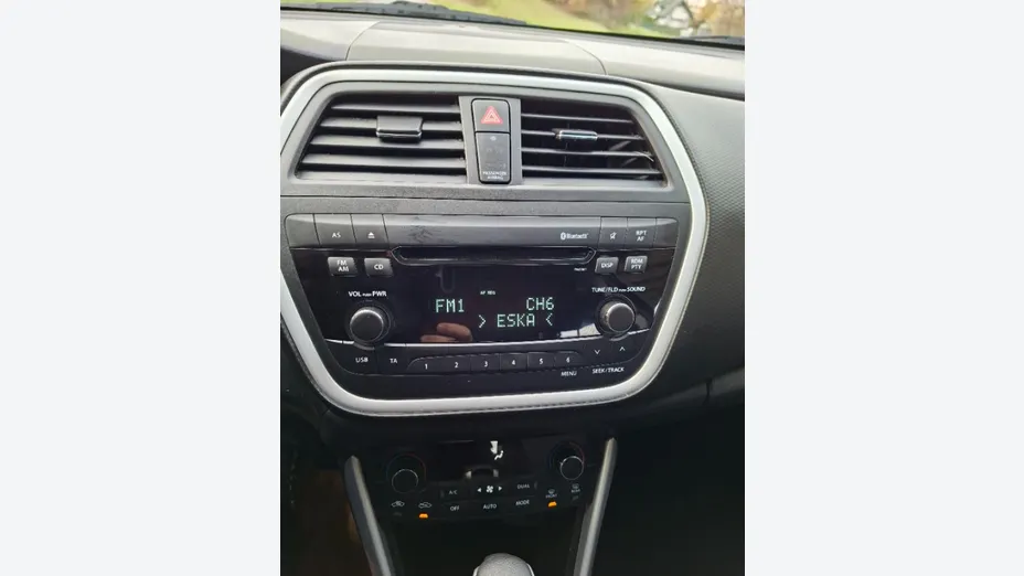 SUZUKI SX4 -