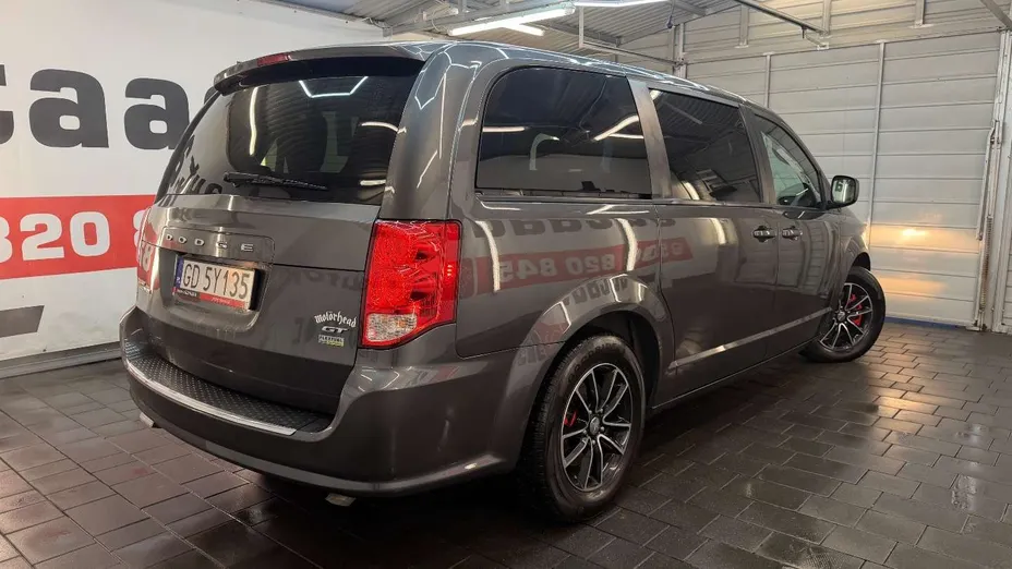 DODGE Grand Caravan -